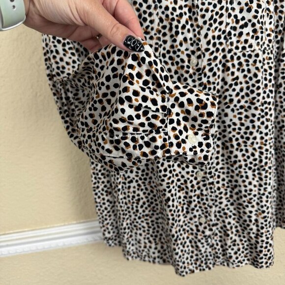 Old Navy Womens 1x Plus Size Leopard Print Relaxed Button Down Shirt - Picture 3 of 12